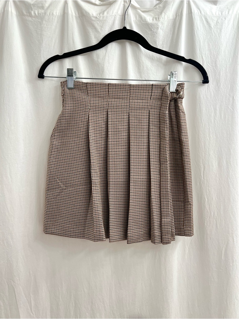 princess polly pleated houndstooth plaid skirt